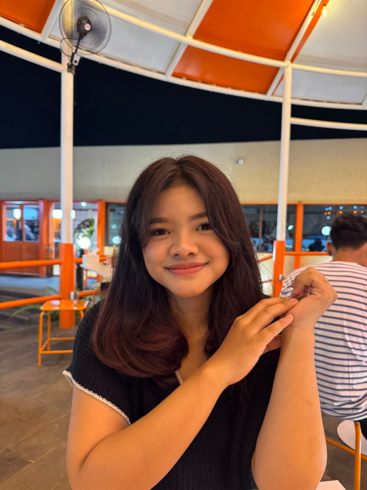 Foto Cory Amanda, Penjaga Toko di Tangerang Selatan